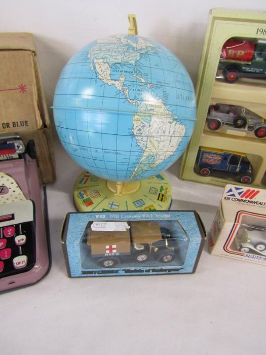 Collection of toys to include boxed Mettoy Elegant tin plate typewriter, Chad Valley tin plate world - Image 3 of 6