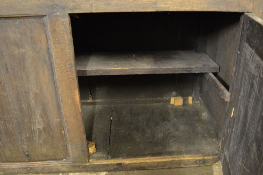 18th century oak dresser with brass handles - Image 3 of 3