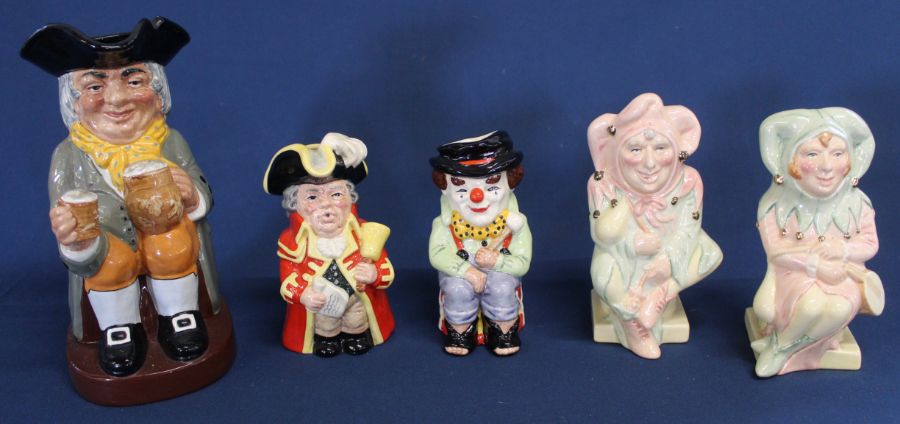 Selection of Royal Doulton Toby Jugs: The Jester & The Lady Jester no 0156 (with boxes &