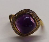 Links of London 18ct yellow gold Infinite Love ring with central sugar loaf amethyst surrounded by