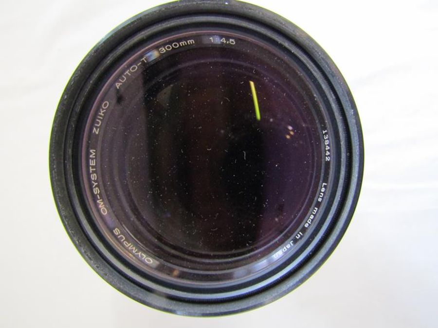 Cameras includes Olympus OM-2 camera with Vivitar macro focusing lens, Olympus Zuiko lens, Pentax A3 - Image 6 of 14