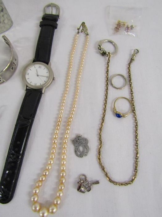 Costume jewellery includes Londain watch, chains, bangle and a pewter hip flask - Image 4 of 4