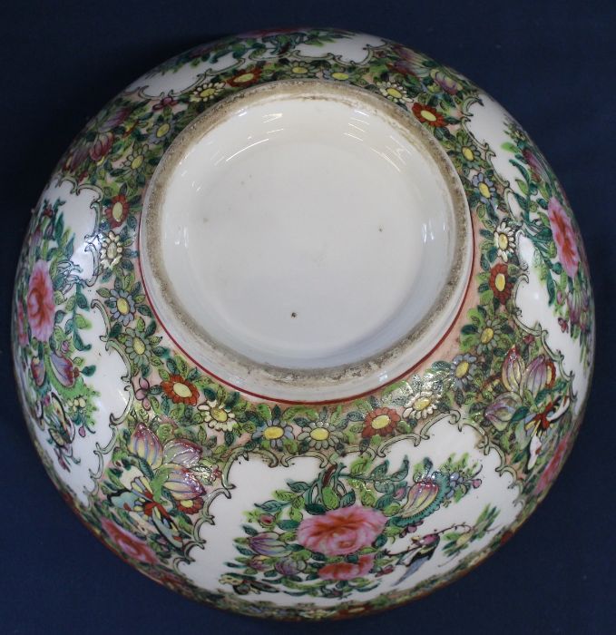 Cantonese porcelain bowl decorated with birds & flowers 10" dia - Image 4 of 4