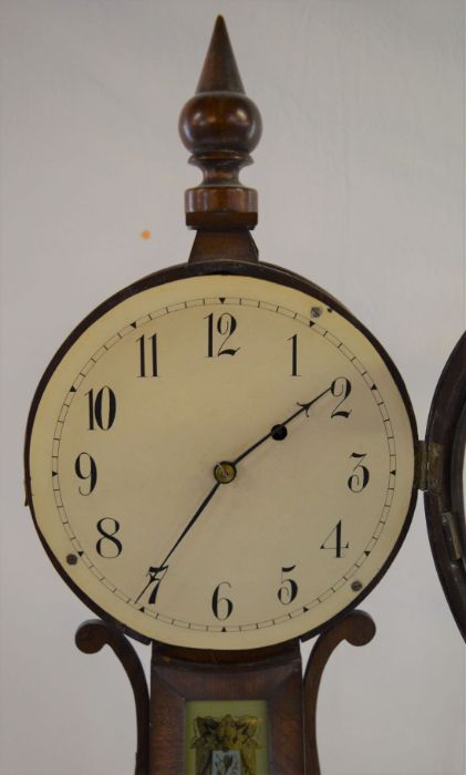19th century American Federal mahogany banjo wall clock with twin weight driven mechanism (cracked - Image 4 of 5