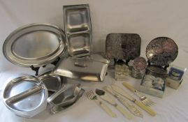 Collection of silverplate includes Cavalier napkin rings etc also some stainless steel serving