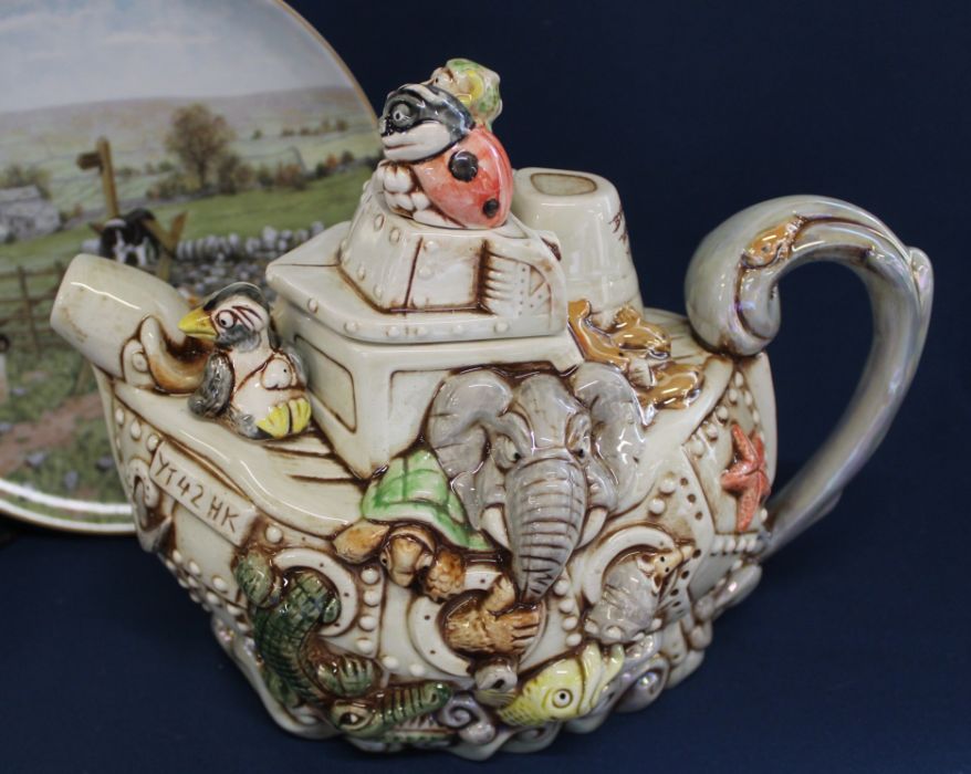 Harmony Kingdom & Cardew Design limited edition Ark teapot 748 / 4850 (with box & certificate), 2 - Image 2 of 2