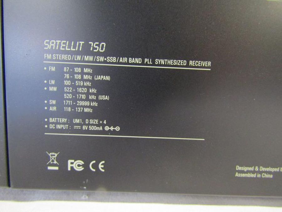 Eton satellit 750 FM stereo -L W - MW - SW . SSB - Air band PLL Synthesized receiver - Image 6 of 7