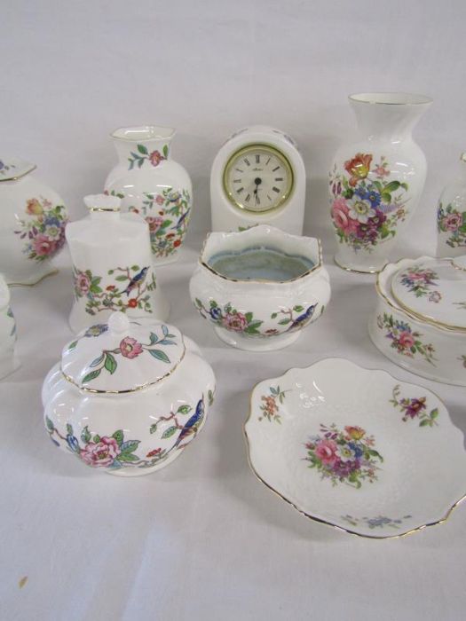 Selection of Aynsley includes Pembroke, Howard Sprays, Cottage Garden - Image 3 of 4