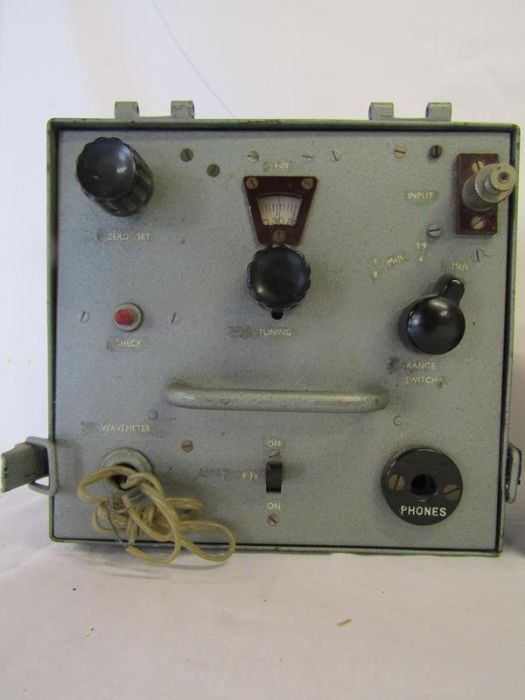 Metal cased milliampere meter and a radio receiver - Image 2 of 4