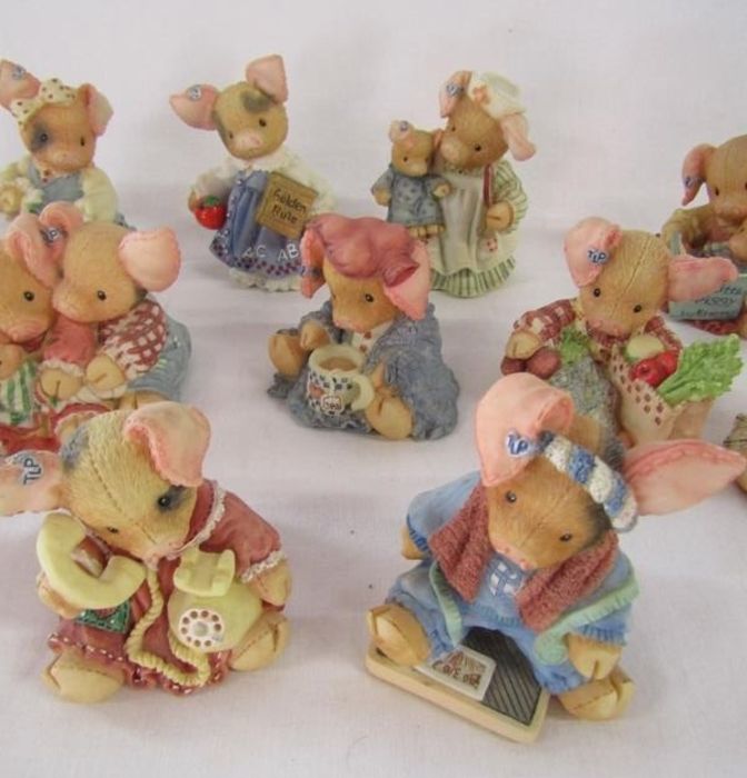 12 1994 Enesco pigs from the 'This Little Piggy' range designed by Mary Rhyner-Nadig - Image 3 of 4