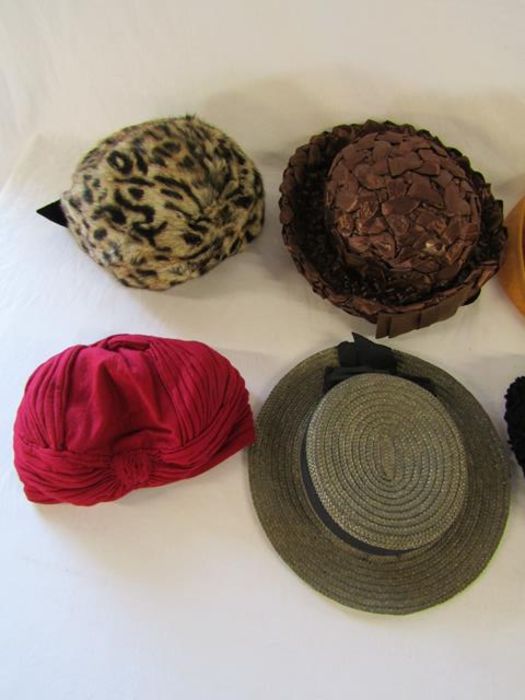 Collection of ladies vintage hats - Image 2 of 4
