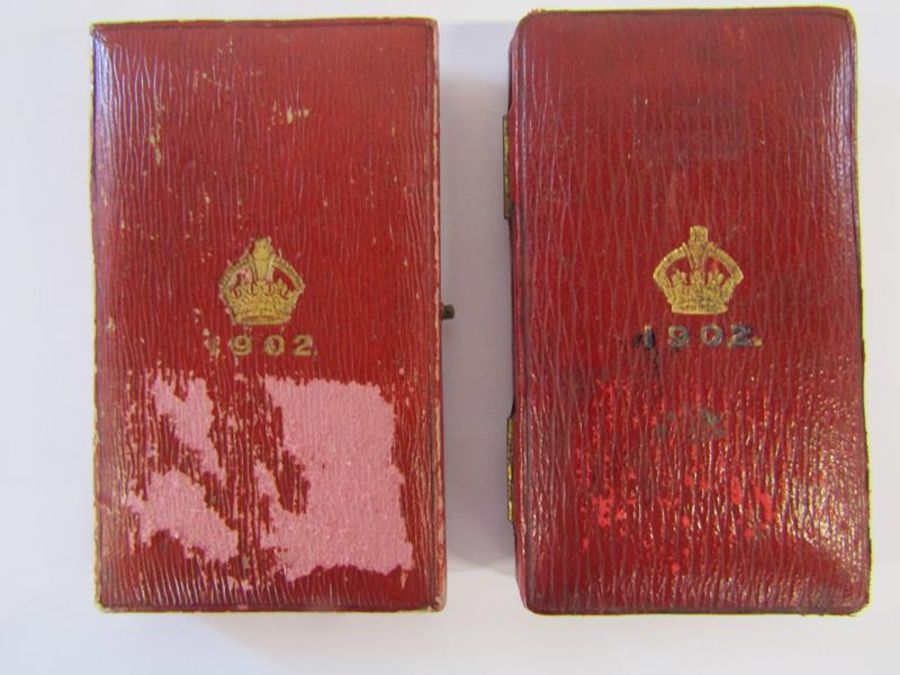 King Edward VII bronze & gilt 1902 Coronation medals in Elkington boxes - Image 2 of 12