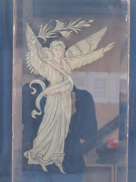 2 glass panels removed from hearse with angel designs - approx. 75.5cm x 30.5cm - Image 3 of 6