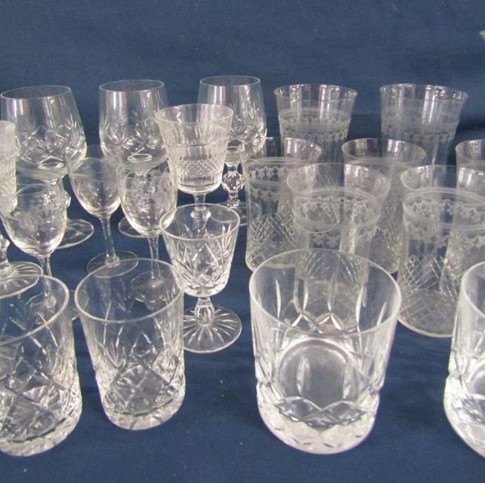 Collection of glassware includes tall twisted stem glasses, etched drinking glasses, stemmed - Image 3 of 7