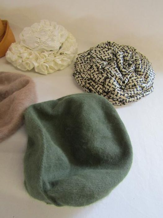 Collection of ladies vintage hats - Image 4 of 4