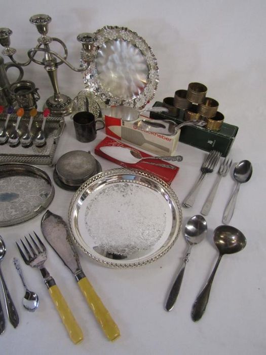 Collection of silver plate includes candlesticks, trays, dishes, cake slices etc - Image 5 of 5