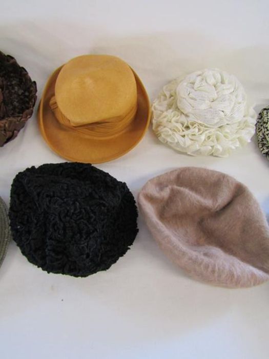 Collection of ladies vintage hats - Image 3 of 4