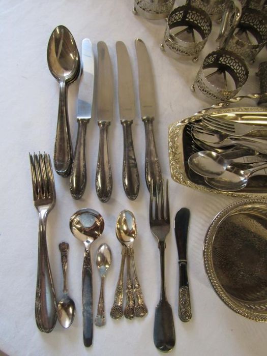 Collection of silver plate includes candlesticks, trays, dishes, cake slices etc - Image 2 of 5