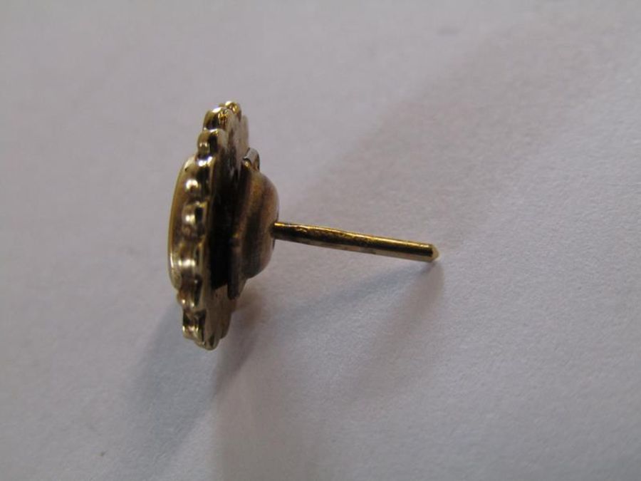Collection of earrings mostly marked but unable to make ct - clip on earrings marked 750 - oval - Image 7 of 10