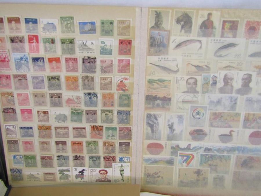 Collection of stamp albums includes The New Zealand stamp collection (still sealed), 2002 China - Image 6 of 9