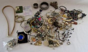 Mixed collection of costume jewellery