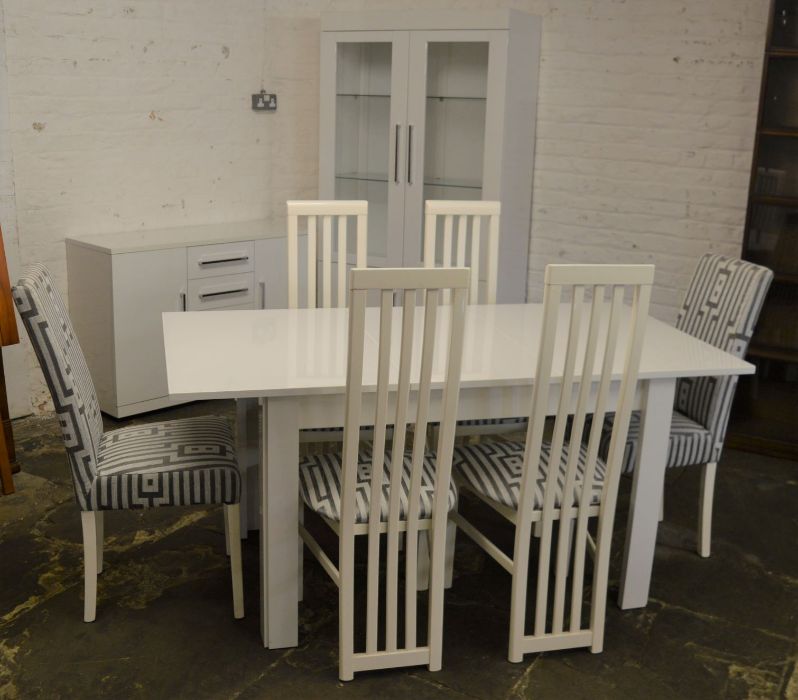 Modern white dining room suite, comprising dining table and 6 chairs, sideboard and display cabinet