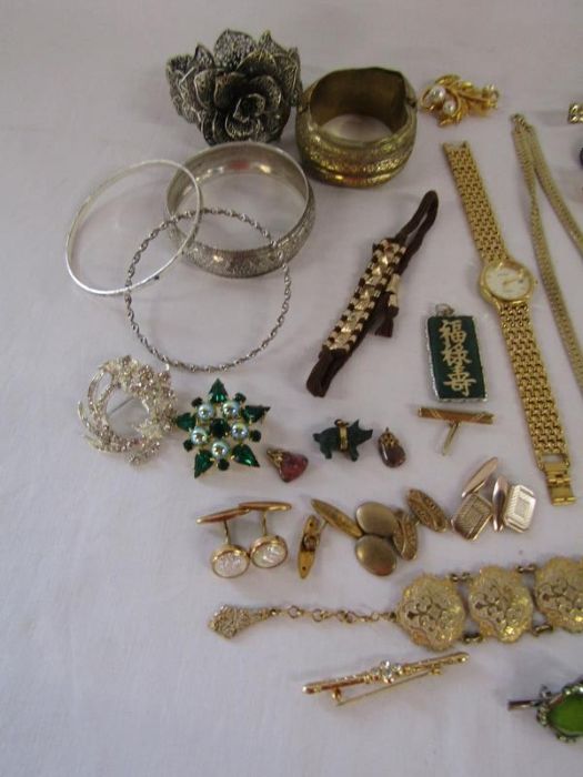 Collection of costume jewellery, includes watch, necklaces, bangles, brooches etc - Image 3 of 7