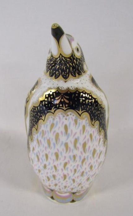 Royal Crown Derby paperweight Endangered Species Galapagos Penguin - limited edition 973/1000 - Image 2 of 6