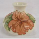 Moorcroft orange hibiscus flower on cream background squat vase - approx. 11cm tall