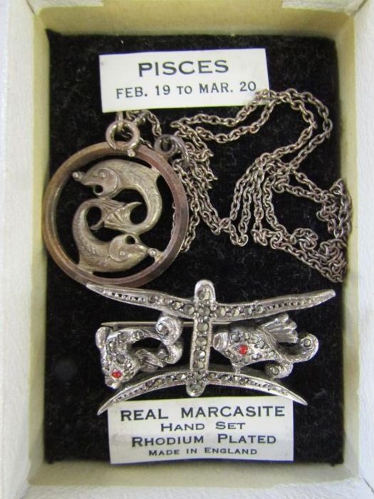 Collection of costume jewellery includes Van Woods Montreal brooch and earrings, marcasite, Pisces - Image 6 of 10