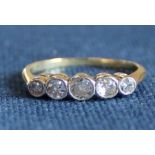 18ct gold platinum set 5 stone diamond ring 1.85g, size K / L