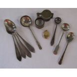 London Wakely and Wheeler 1919 silver spoons with a silver disciple spoon total weight 1.9ozt also