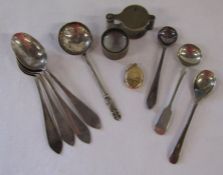 London Wakely and Wheeler 1919 silver spoons with a silver disciple spoon total weight 1.9ozt also