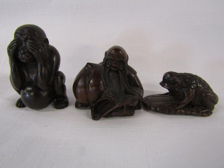 6 Wooden netsuke - monkey, Buddha, toad, flower, pig and goat - Image 2 of 5