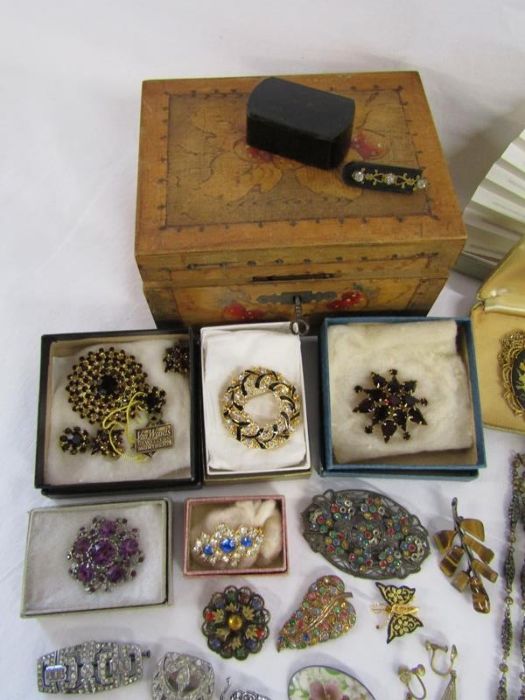 Collection of costume jewellery includes Van Woods Montreal brooch and earrings, marcasite, Pisces - Image 9 of 10