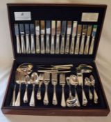 Cased Viner's silver plate canteen of cutlery (8 place settings - missing a dessert spoon, extra