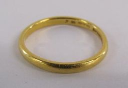 22ct gold band - ring size N/O - total weight 2.7g