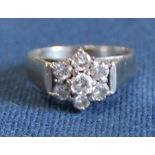 18ct white gold diamond daisy ring 4.62g, size H / I