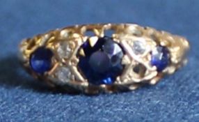 18ct gold sapphire & diamond gypsy ring 2.63g, size I (1 diamond missing)