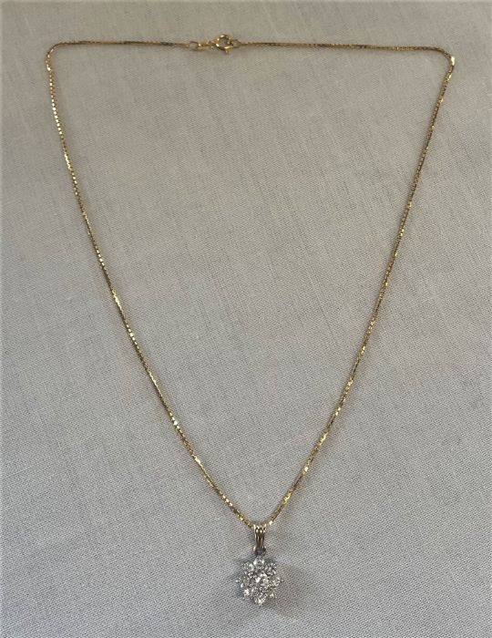 9ct gold necklace with pendant - approx. 44.5cm and 9ct gold chain approx. 40cm - total weight