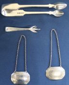 2 wine labels marked Sterling (Gin / Vermuth) & 2 pairs of silver sugar tongs Exeter 1837 /