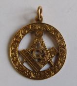 15ct masonic fob pendant marked F.R & S - total weight 4.12g - approx 2.6cm dia.