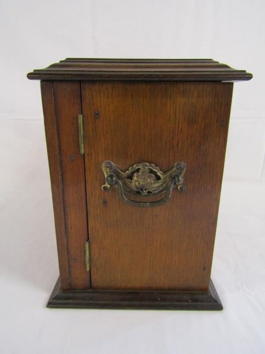 Wooden smokers cabinet with carved doors, lift up lid and inner drawers - approx. 37.5cm x 28cm x - Image 3 of 7