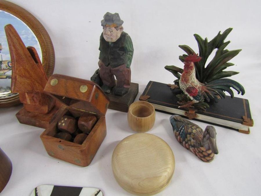 Collection of mostly wooden items includes ships wheel nutcracker, place mats, glasses holder, - Image 5 of 5