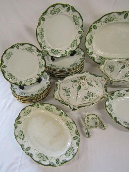 Albion Pottery 'Loraine' part dinner service in green, includes tureens, meat plates gravy boat etc - Image 2 of 6