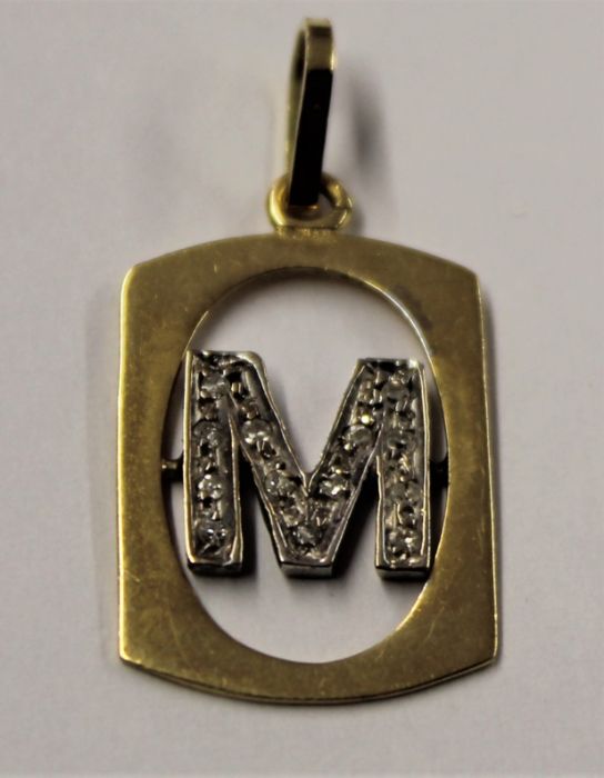 18ct gold chain and M pendant with diamonds, total weight 8.4g - Image 2 of 3