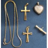 9ct gold necklace, 2 x 9ct gold crucifix, 9ct gold heart pendant & 9ct bar 11.7g