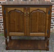 Georgian style TV cabinet Ht 121cm W 117cm D 53cm