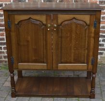 Georgian style TV cabinet Ht 121cm W 117cm D 53cm