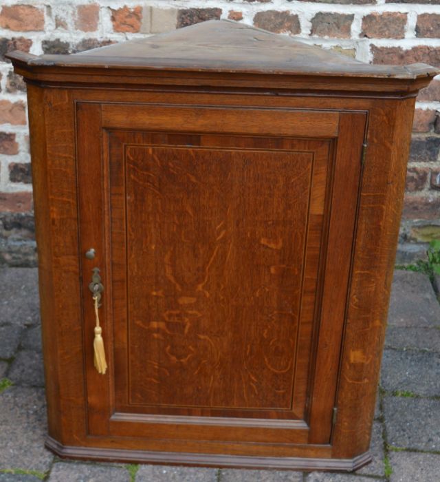 Georgian oak & mixed wood corner cupboard Ht 82cm W 67cm